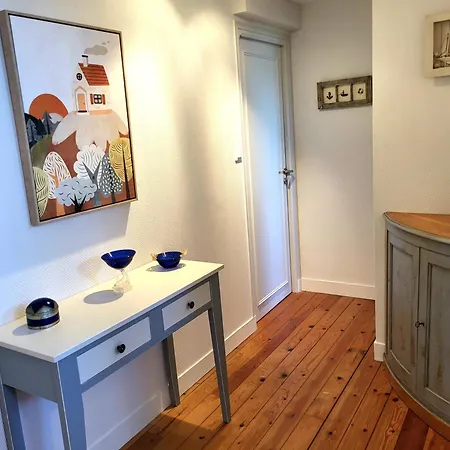 Charmante De Bord De * Pirou