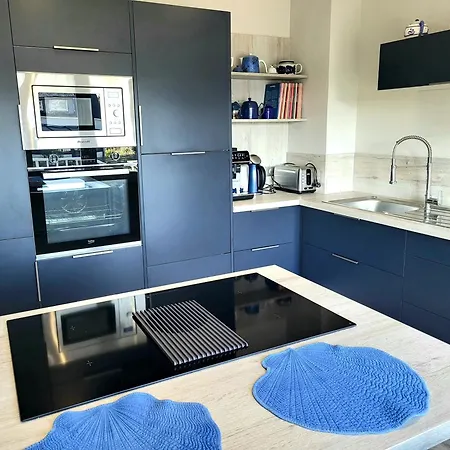 Charmante De Bord De *