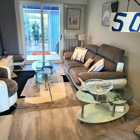 Charmante De Bord De Willa Pirou