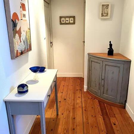 Charmante De Bord De *