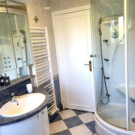 Willa Charmante De Bord De *