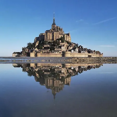 Charmante De Bord De * Pirou