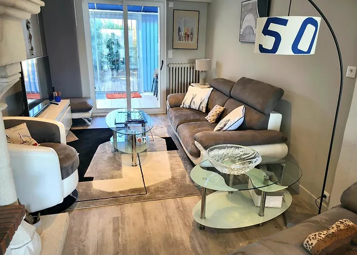 Charmante De Bord De Willa Pirou