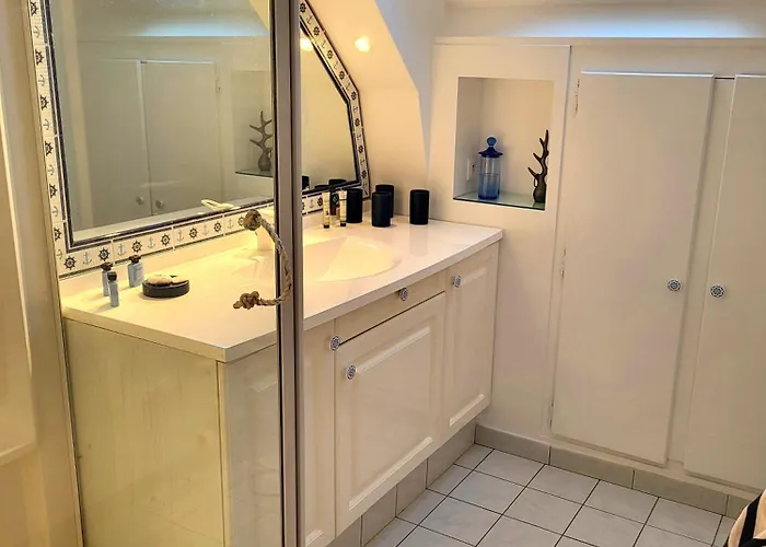 Charmante De Bord De Willa Pirou