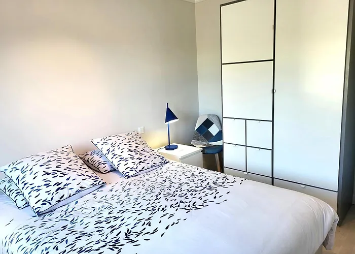 Charmante De Bord De * Pirou